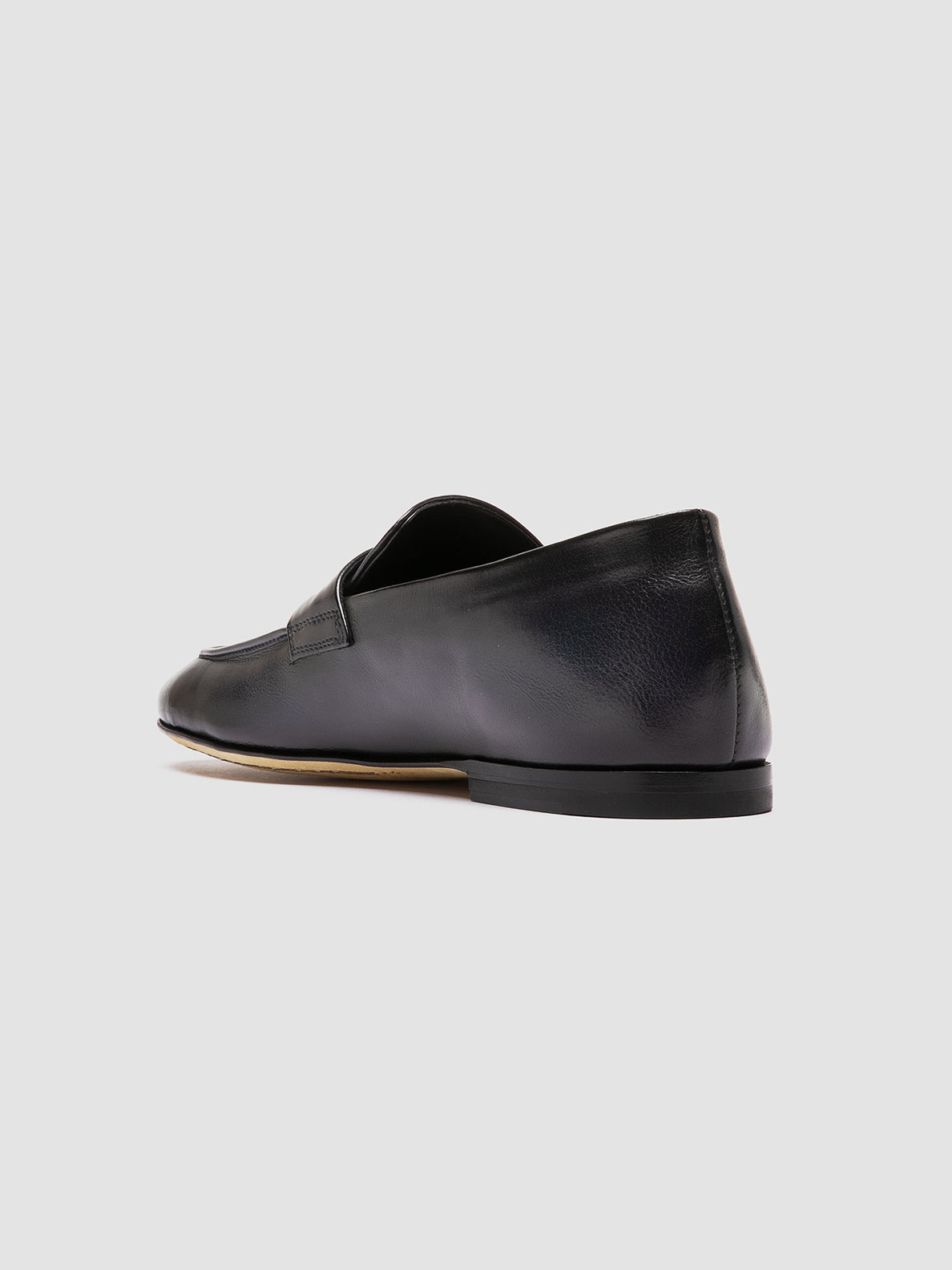 AIRTO/001 AERO BUFALO V. NAVY