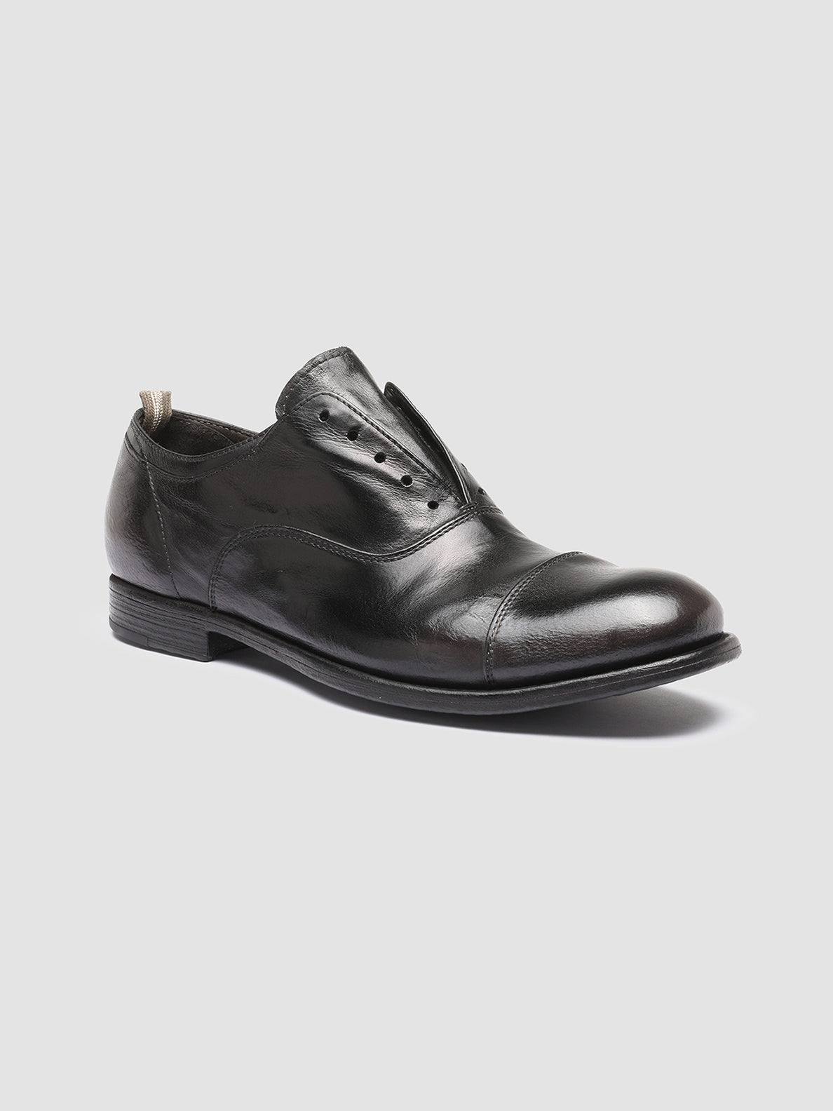 CHRONICLE/122 PATINA IGNIS T. FERRO/SUPERNERO