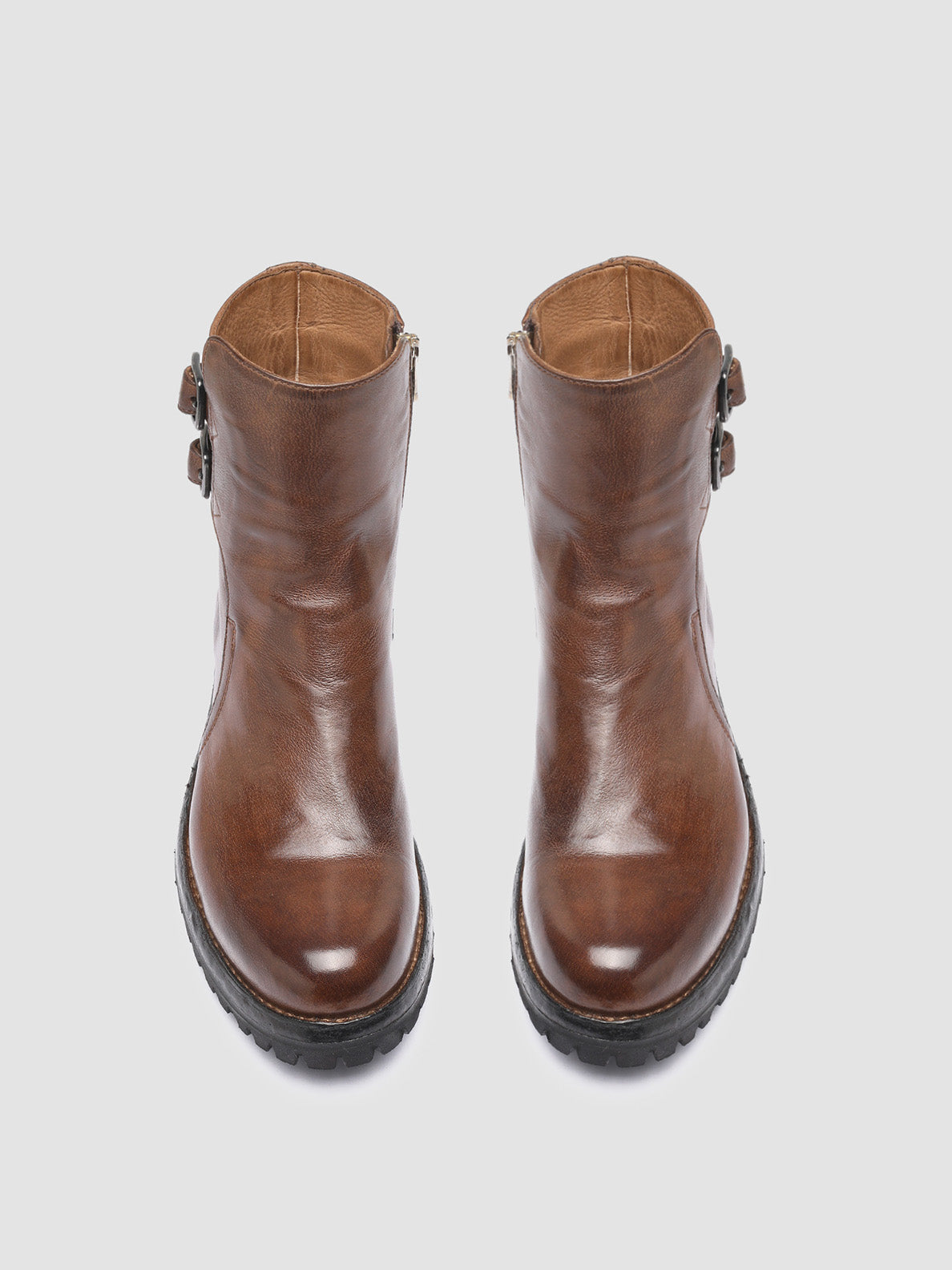 LORAINE/002 IGNIS T. CIGAR